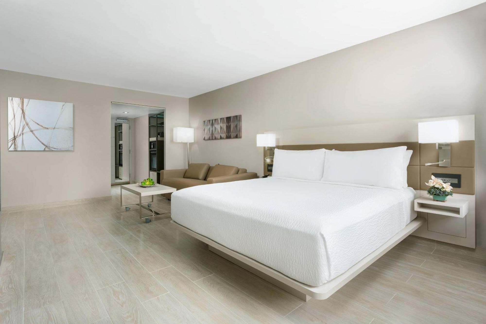 King Executive Room Balcony